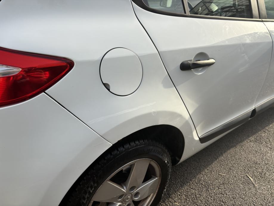 Renault Megane 1,5 dCi, fotografija 9