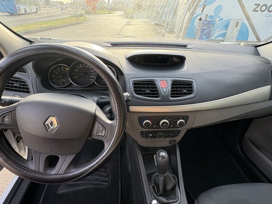 Renault Megane 1,5 dCi, fotografija 11