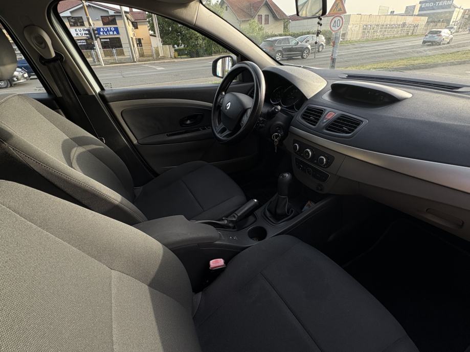 Renault Megane 1,5 dCi, fotografija 12