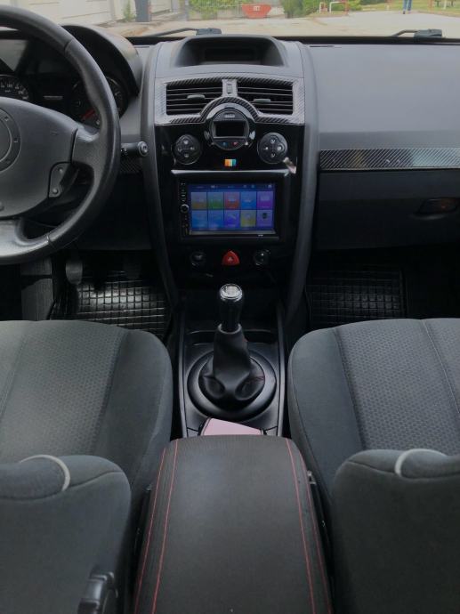 Renault Megane 1,5 dCi SPORT GT BRANICI FULL OPREMA NAVI KO NOV JEDIN, fotografija 10