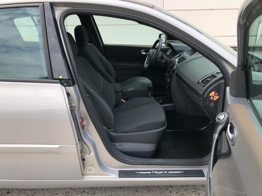 Renault Megane 1,5 dCi SPORT GT BRANICI FULL OPREMA NAVI KO NOV JEDIN, fotografija 13