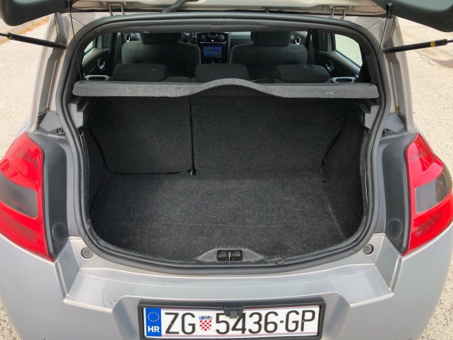 Renault Megane 1,5 dCi SPORT GT BRANICI FULL OPREMA NAVI KO NOV JEDIN, fotografija 16