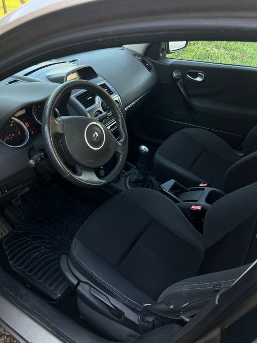 Renault Megane 1,5 dCi, fotografija 6