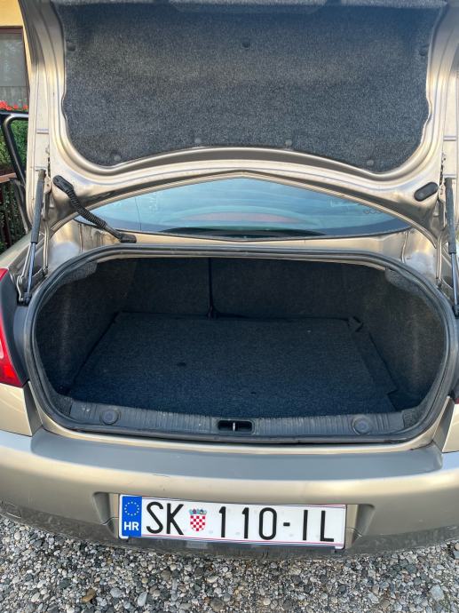 Renault Megane 1,5 dCi, fotografija 5