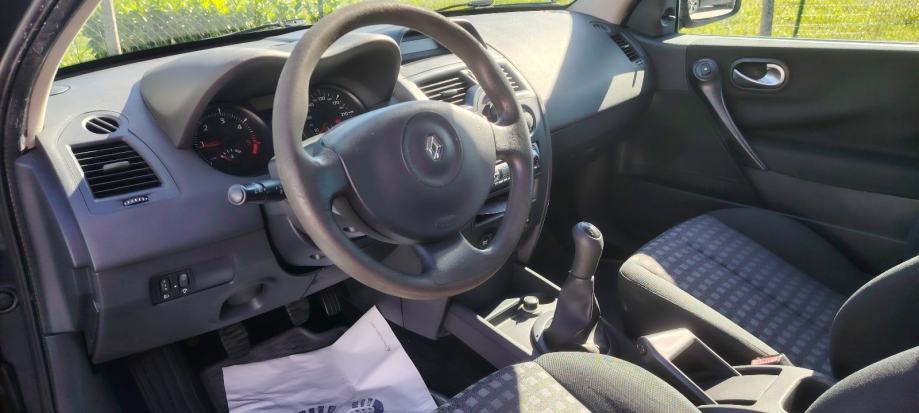 Renault Megane 1,5 dCi, fotografija 13