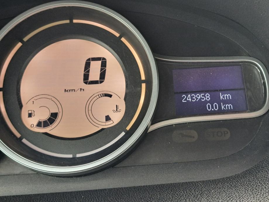 Renault Megane 1,5 dCi, fotografija 15