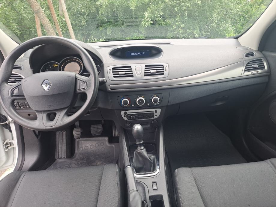 Renault Megane 1,5 dCi, fotografija 10