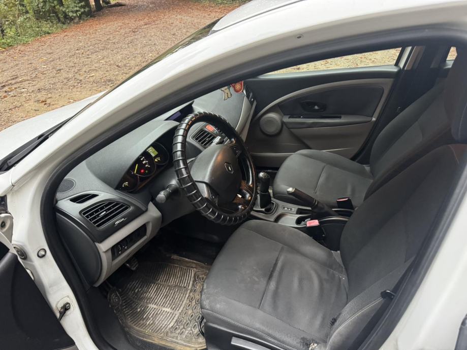 Renault Megane 1.5 dCi, fotografija 8