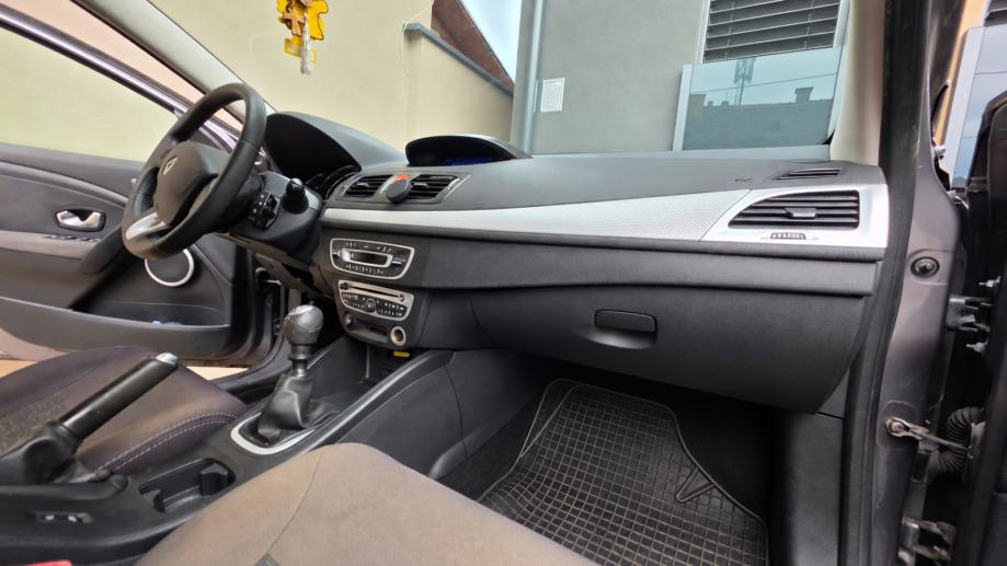 Renault Megane 1,5 dCi, fotografija 13