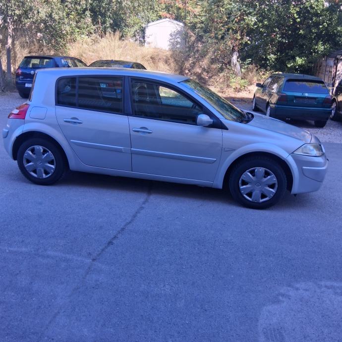 Renault Megane 1,6 16V - 191.000km - REGISTRIRAN - 7/2027god, fotografija 4
