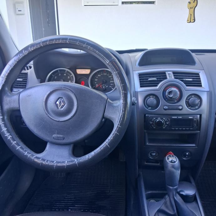 Renault Megane 1,6 16V - 191.000km - REGISTRIRAN - 7/2027god, fotografija 9