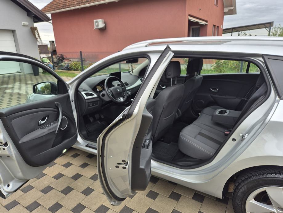 Renault Megane 1.6 16V 2011g Reg:07/27 185 TKm 100% SERVISNA, fotografija 11