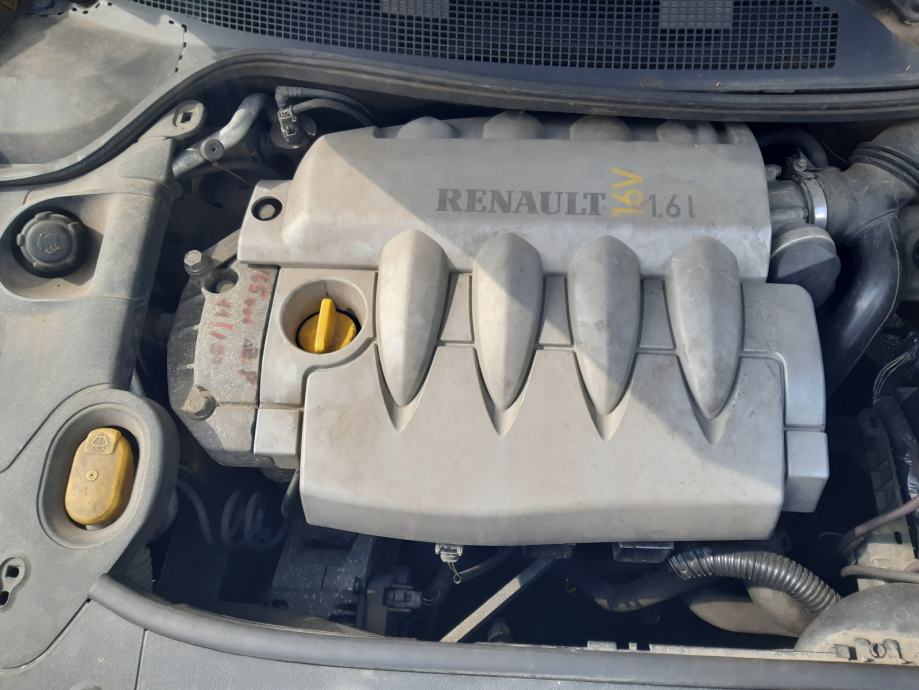 Renault Megane 1,6 16V registriran do 30. 7. 2027., fotografija 6