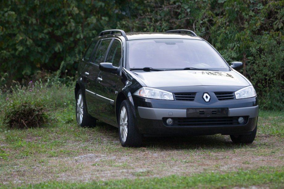 Renault Megane 1,9 dci 2004 / ALU 17,KOŽA,150000km