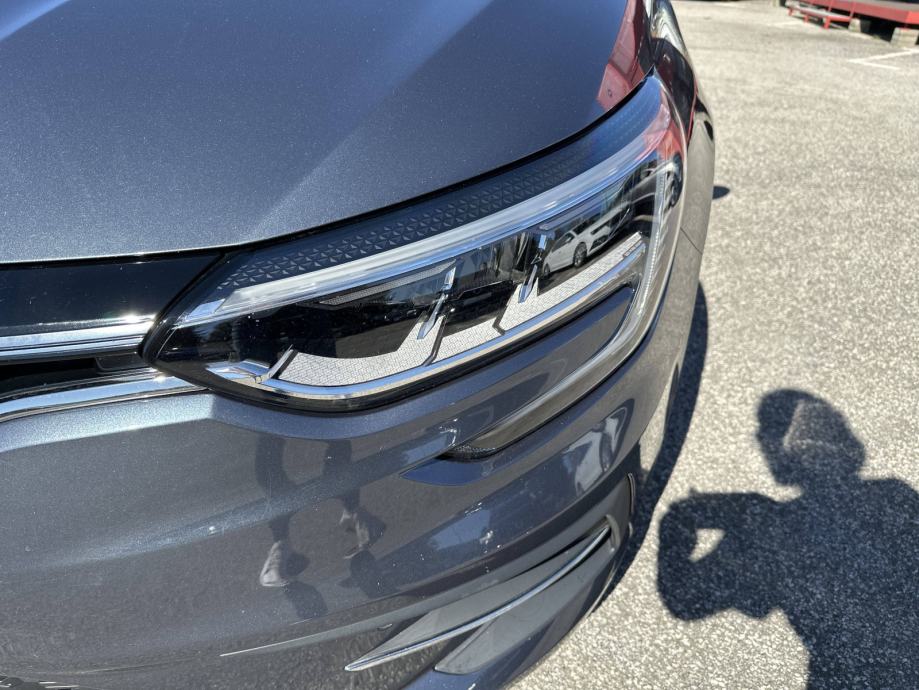RENAULT MEGANE 2023 • PREMIUM jamstvo • AutoZubak Rabljena, fotografija 16