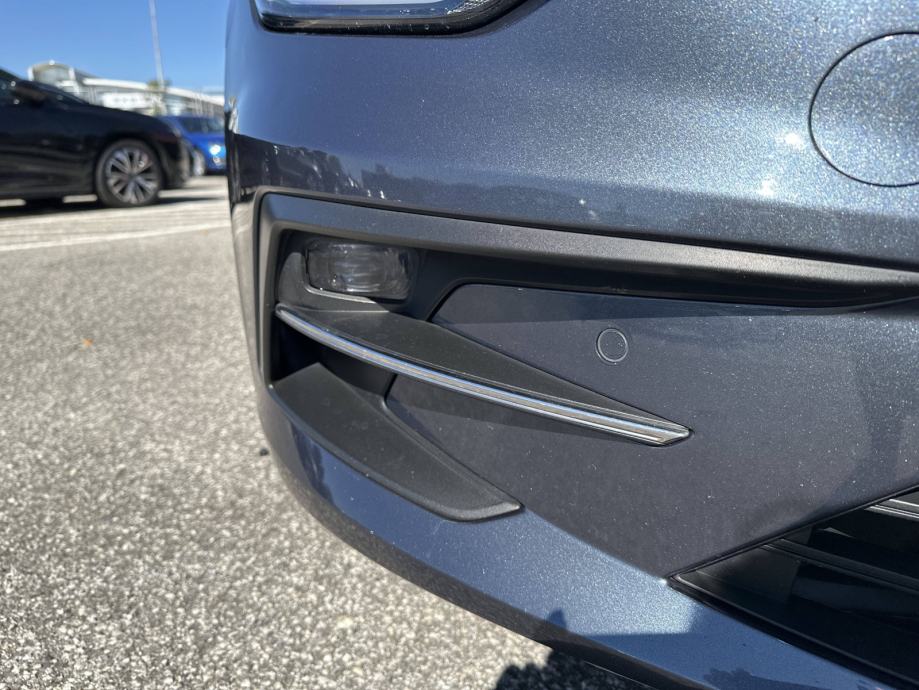 RENAULT MEGANE 2023 • PREMIUM jamstvo • AutoZubak Rabljena, fotografija 18