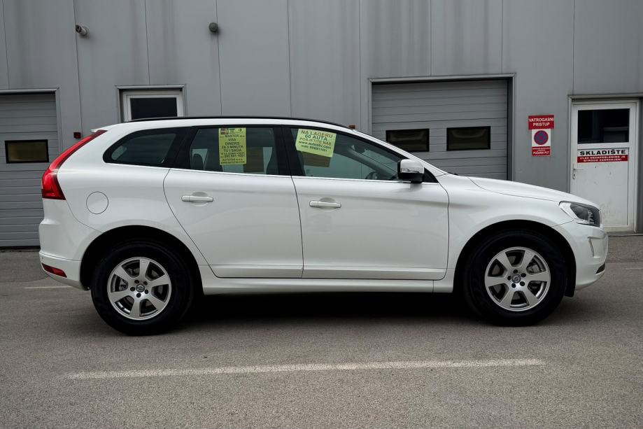 Volvo XC60 2.0 D3 Momentum 2WD 2016g SAMO 128000KM, GR SJEDALA⭐⭐⭐⭐⭐, fotografija 7