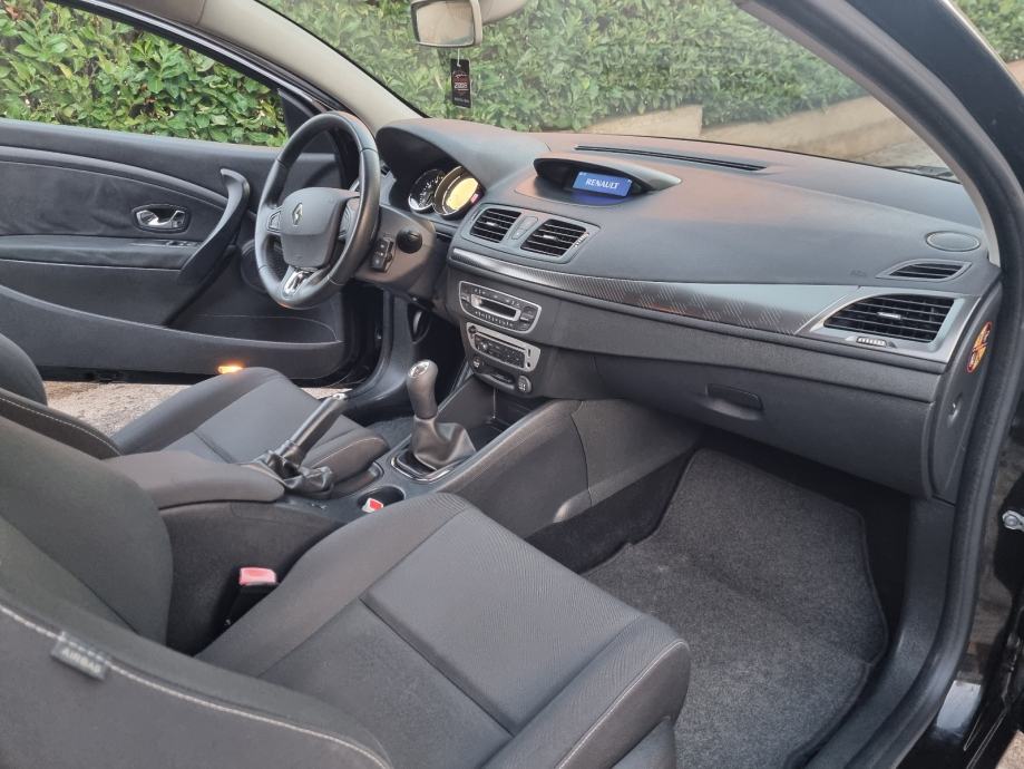 Renault Megane Coupe 1,5 dCi GT, fotografija 16