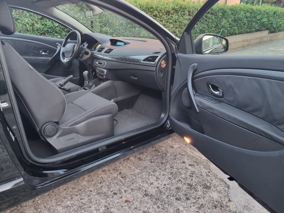 Renault Megane Coupe 1,5 dCi GT, fotografija 15
