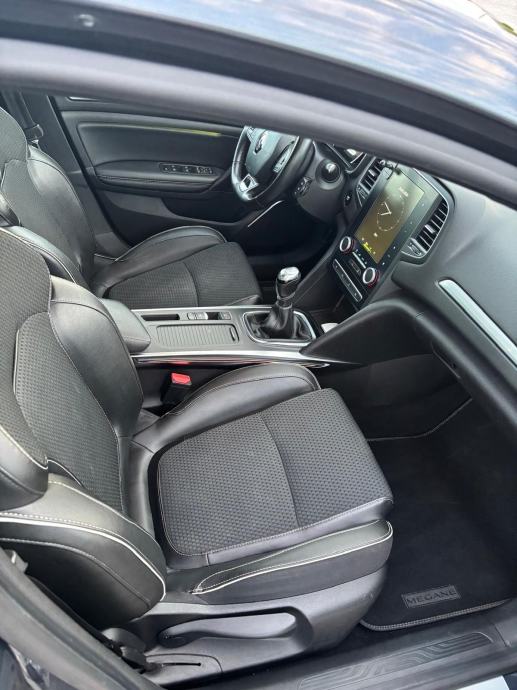 Renault Megane dCi 130 Bose edition, fotografija 17