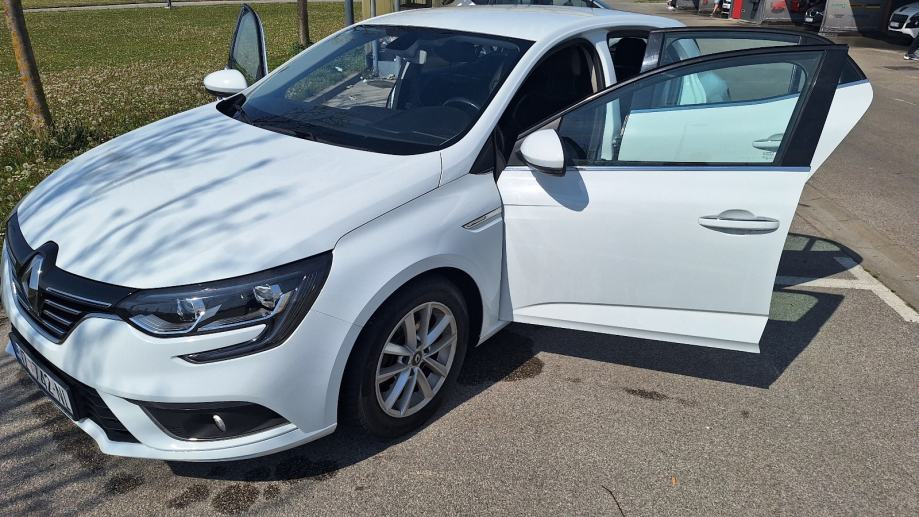 Renault Megane Intense dCi 130 2017g-VELIKI SERVIS!!!, fotografija 6