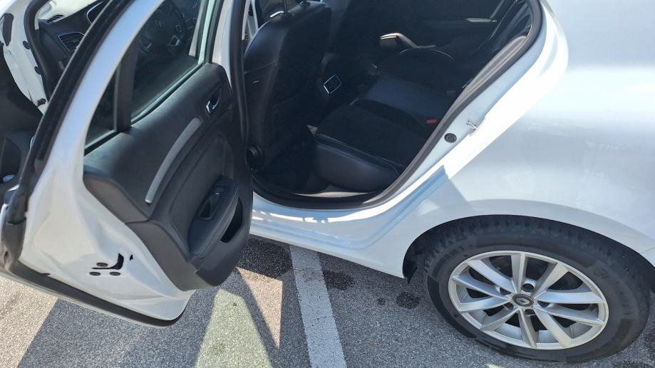 Renault Megane Intense dCi 130 2017g-VELIKI SERVIS!!!, fotografija 8