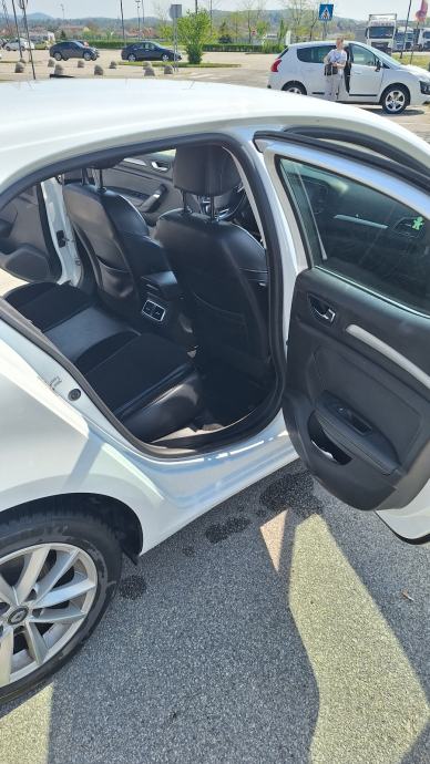 Renault Megane Intense dCi 130 2017g-VELIKI SERVIS!!!, fotografija 10