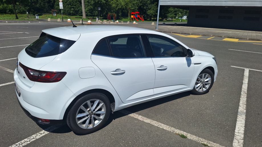 Renault Megane Intense dCi 130 2017g-VELIKI SERVIS!!!, fotografija 13