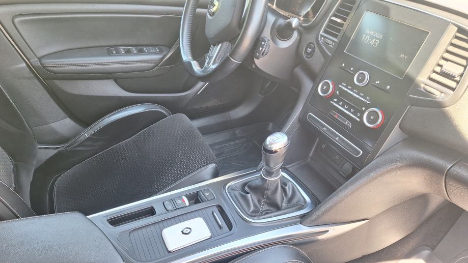 Renault Megane Intense dCi 130 2017g-VELIKI SERVIS!!!, fotografija 18