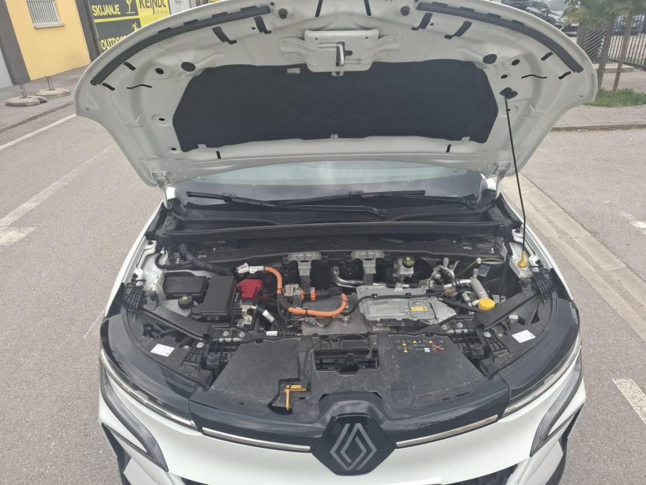 Renault Megane E-Tech EV60 Techno Optimal charge i Toplinska pumpa, fotografija 6