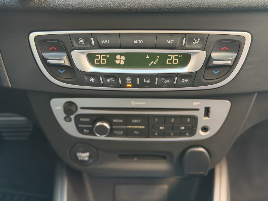 Renault Megane Grandtour 1,2 TCe / HR AUTO / TOP STANJE / PDC / ALU 16, fotografija 16
