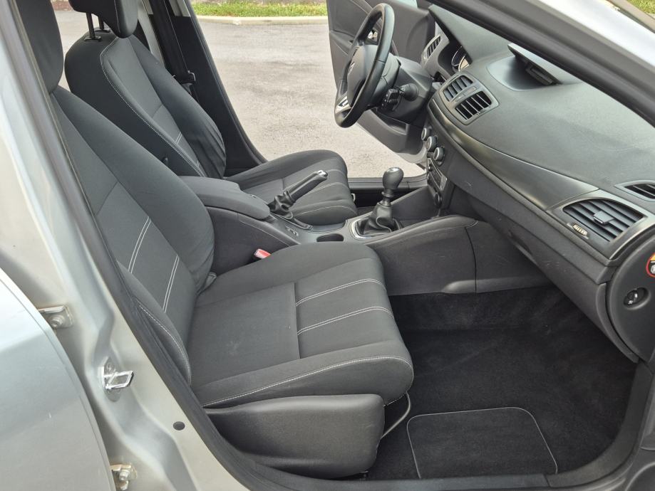 RENAULT MEGANE GRANDTOUR 1.5 DCI 110KS, REG 1G, ODRŽAVAN I SERVISIRAN, fotografija 5
