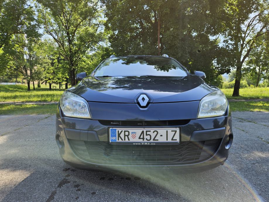 Renault Megane Grandtour 1.5 dCi 78 kW – 6 brzina – REG. 07/2027, fotografija 2