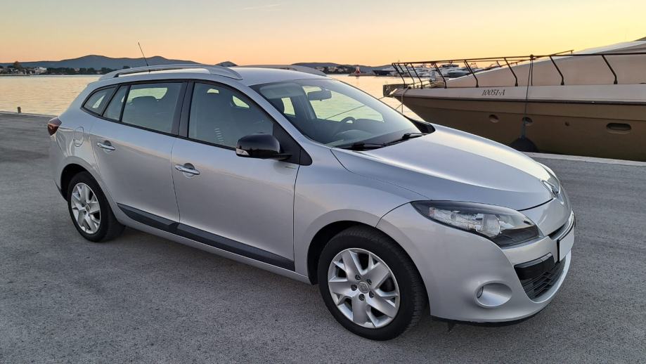 Renault Megane 1,5 dCi. 81kw Šest brzina,⭐️KOMPLET SERVIS⭐️ Odličan, fotografija 2
