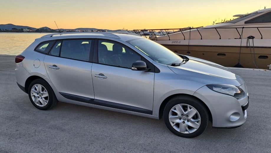 Renault Megane 1,5 dCi. 81kw Šest brzina,⭐️KOMPLET SERVIS⭐️ Odličan, fotografija 3