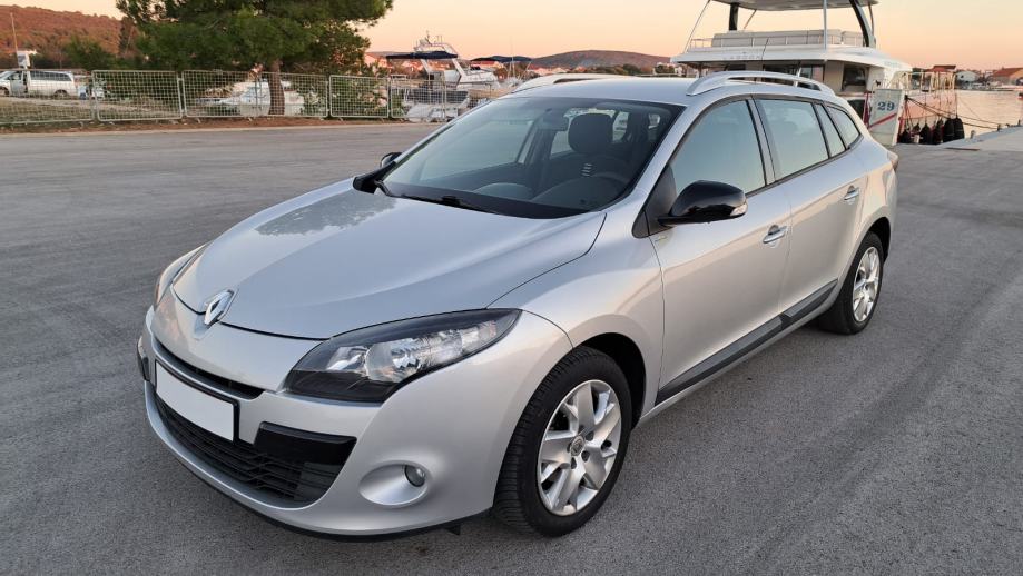 Renault Megane 1,5 dCi. 81kw Šest brzina,⭐️KOMPLET SERVIS⭐️ Odličan, fotografija 14