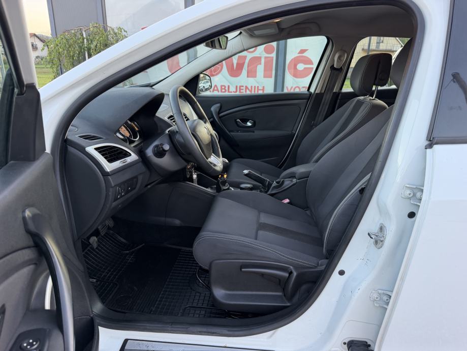 Renault Megane Grandtour 1,5 dCi - REG. GODINU DANA- GARANCIJA, fotografija 10