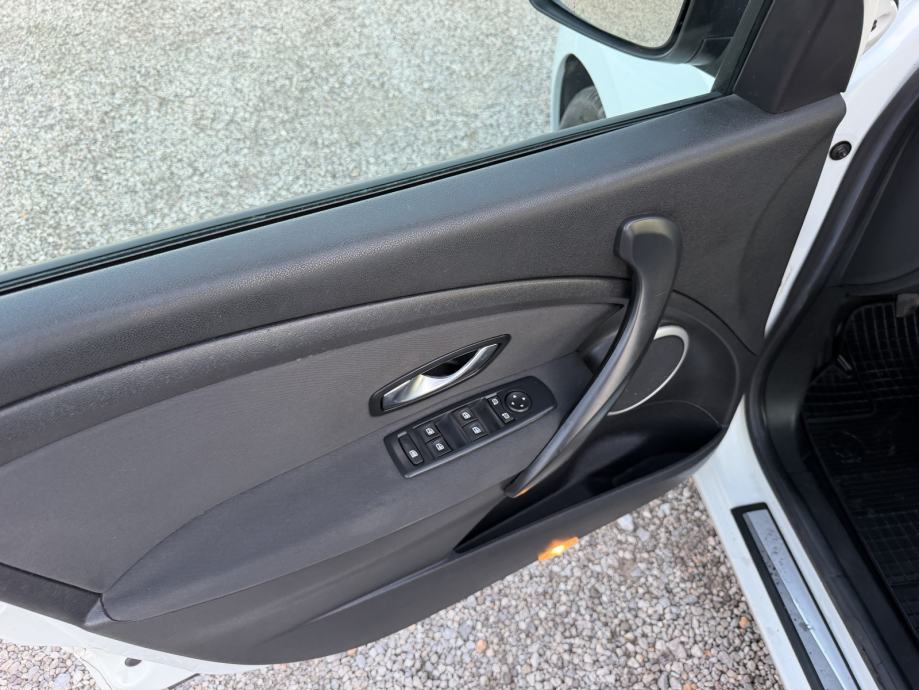 Renault Megane Grandtour 1,5 dCi - REG. GODINU DANA- GARANCIJA, fotografija 9