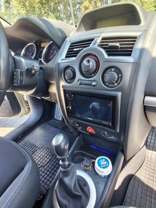 Renault Megane Grandtour 1,5 dCi / REG. 10/2027, fotografija 9