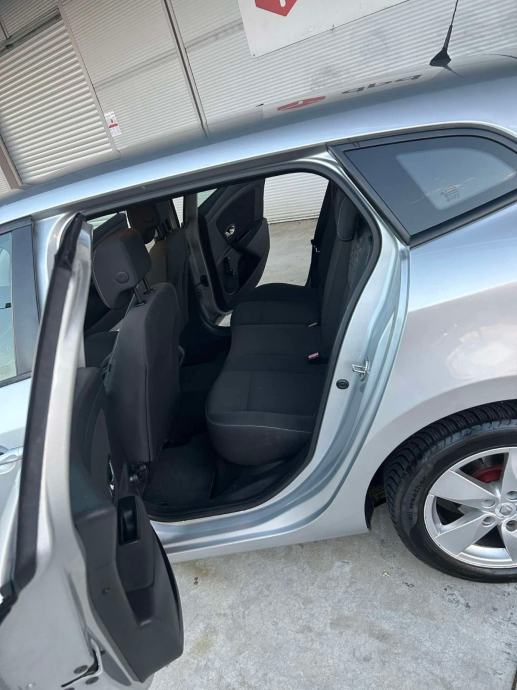 Renault Megane Grandtour 1.5 dCi 2013, REG 09/2027, fotografija 12