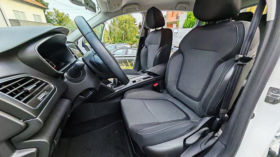 Renault Megane Grandtour 1,5dCi 2024 KEYLESS GO NIJE IZ UVOZA, ZAMJENA, fotografija 13