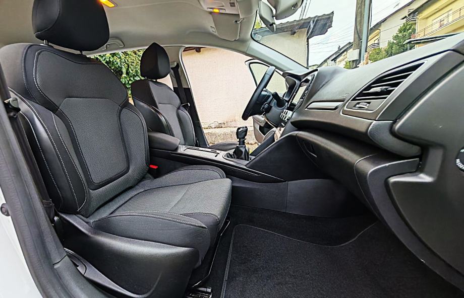 Renault Megane Grandtour 1,5dCi 2024 KEYLESS GO NIJE IZ UVOZA, ZAMJENA, fotografija 14