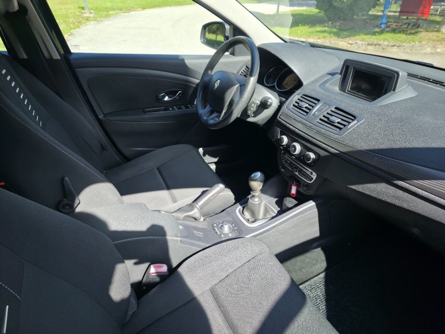 Renault Megane Grandtour 1,6 16V,navi, klima, fotografija 6