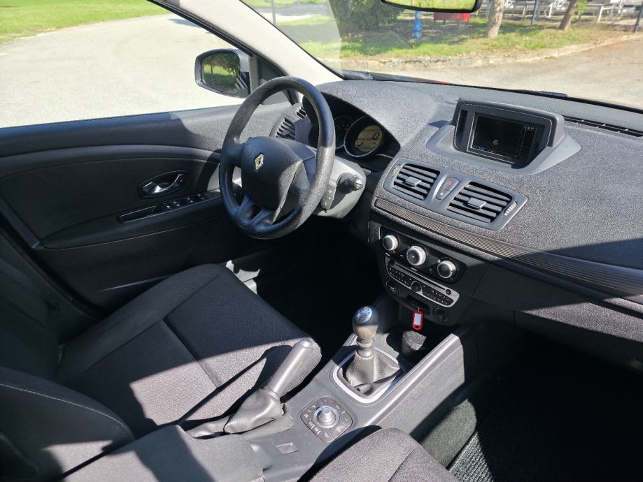 Renault Megane Grandtour 1,6 16V,navi, klima, fotografija 7