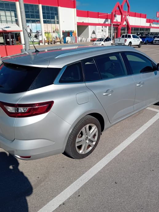 Renault Megane Grandtour dCi automatik, fotografija 3