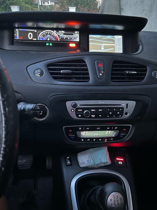 Renault Scenic 1.5 dci, fotografija 8