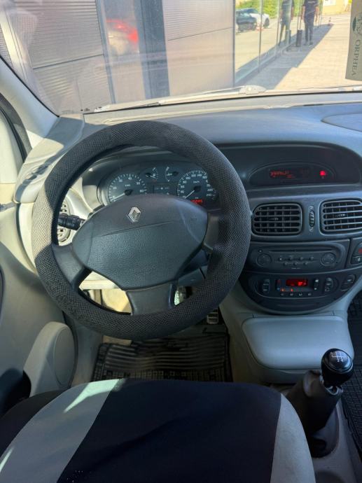 Renault Megane Scenic 1.6 - REGISTRIRAN 02/2027 - KLIMA - AUTOKREDIT, fotografija 17