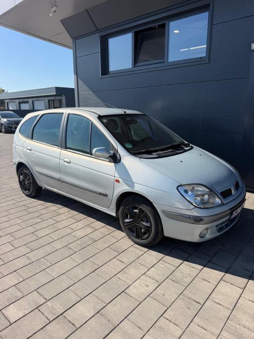 Renault Megane Scenic 1.6 - REGISTRIRAN 02/2027 - KLIMA - AUTOKREDIT, fotografija 8
