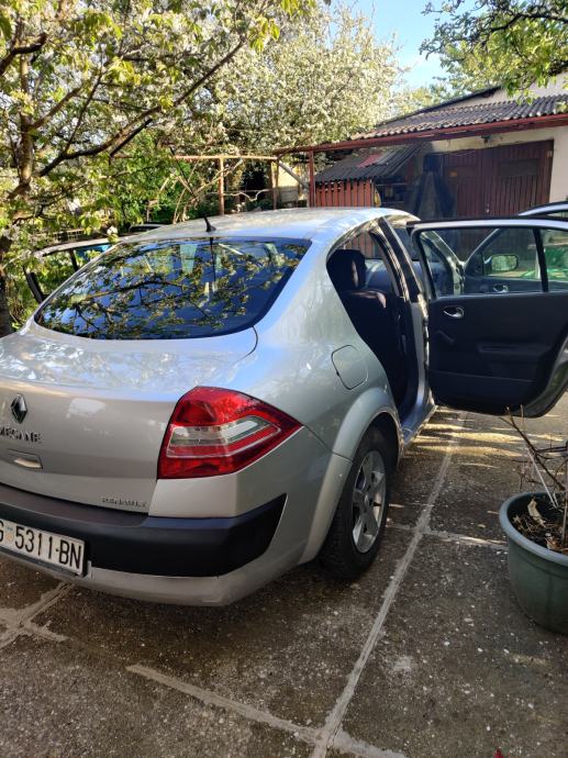 Renault Megane Sedan 1,5 dCi, fotografija 8