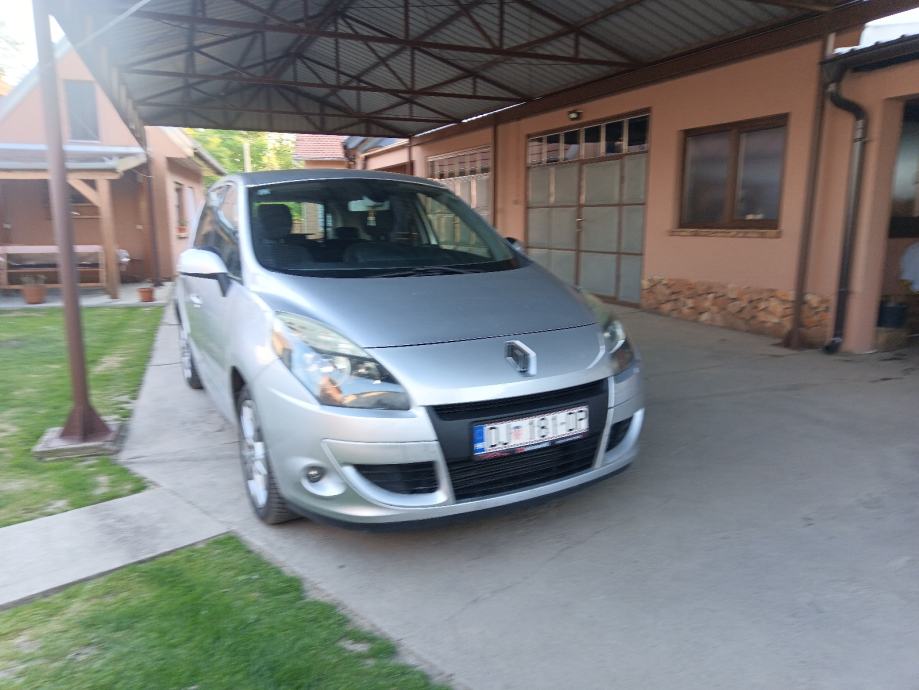 Renault Scenic 1,5 dCi automatik, fotografija 2